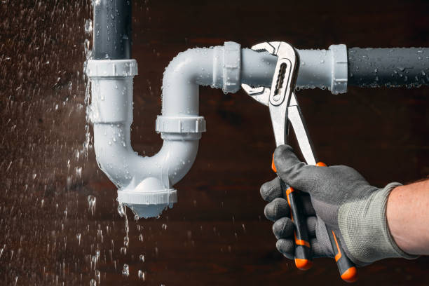 Professional Leak Detection technician working in Aquebogue, NY